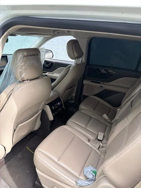 2020 Lincoln Aviator Standard Premium photo 3