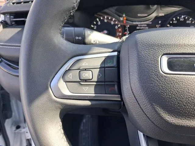 2023 Jeep Compass Latitude photo 17