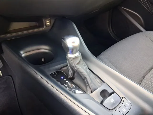 2019 Toyota C-HR LE photo 20