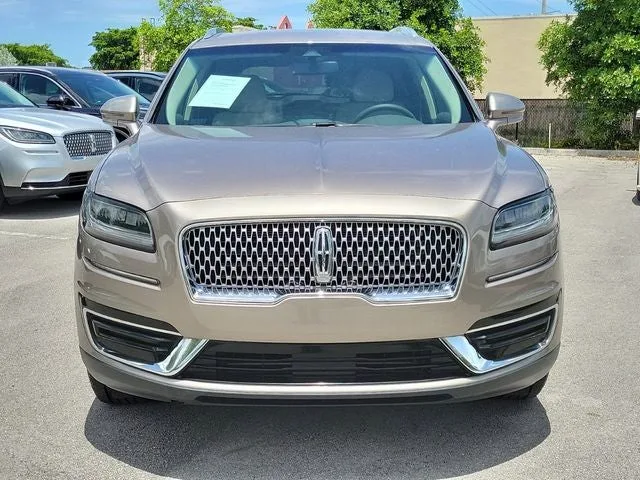2019 Lincoln Nautilus Standard photo 2