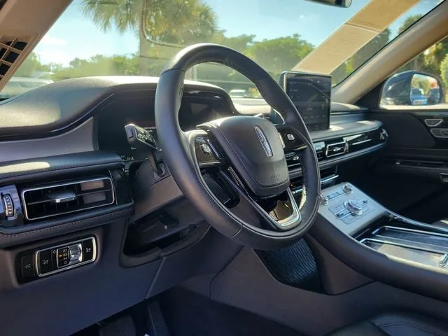 2024 Lincoln Aviator Premiere Premium photo 8