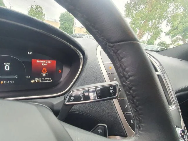 2020 Lincoln Nautilus Standard photo 23