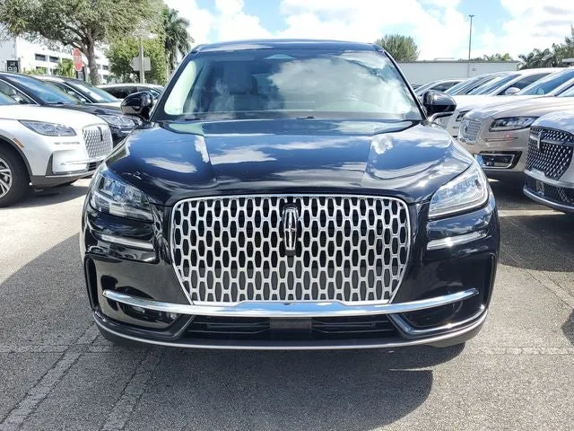 2024 Lincoln Corsair Premiere photo 2