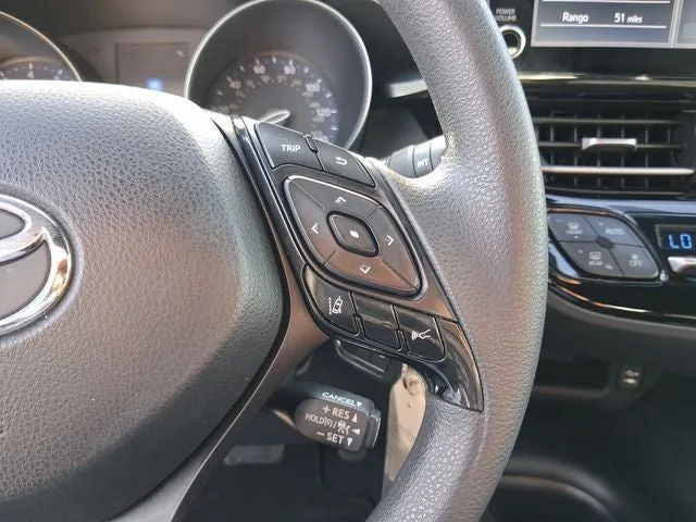 2019 Toyota C-HR LE photo 18