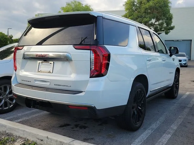 2022 GMC Yukon Denali photo 4