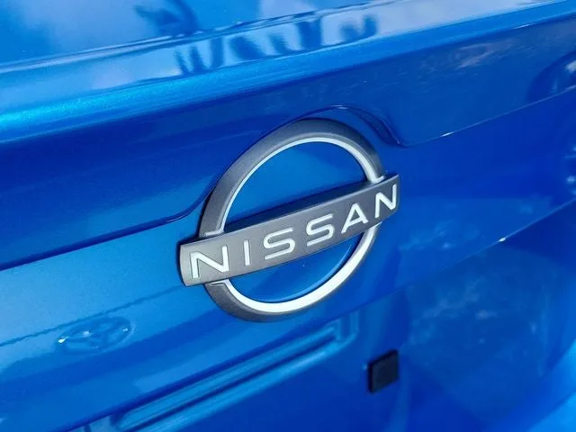 2025 Nissan Sentra SR photo 7