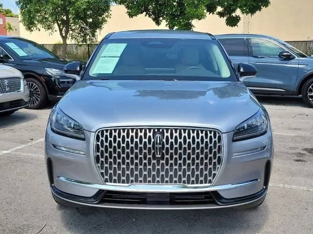 2024 Lincoln Corsair Premiere photo 2