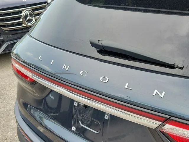 2022 Lincoln Corsair Reserve photo 7