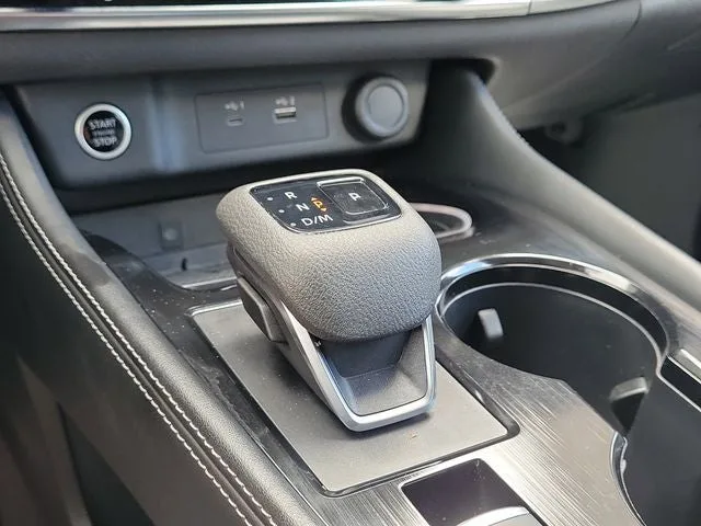 2023 Nissan Rogue Platinum photo 22