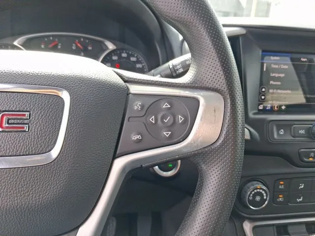 2022 GMC Terrain SLE photo 18