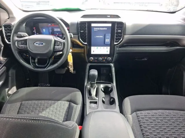 2025 Ford Ranger XLT photo 7