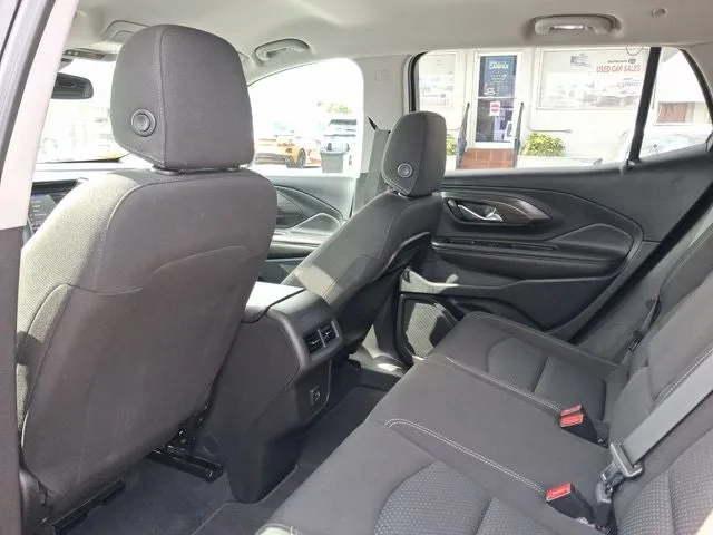 2022 GMC Terrain SLE photo 5