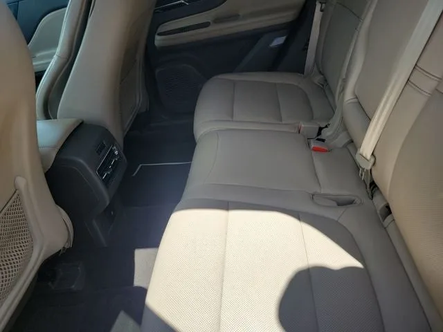 2020 Lincoln Corsair Standard photo 14