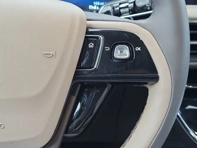 2024 Lincoln Corsair Premiere photo 23