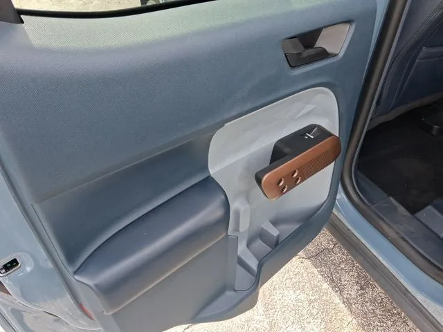 2023 Ford Maverick Lariat photo 9