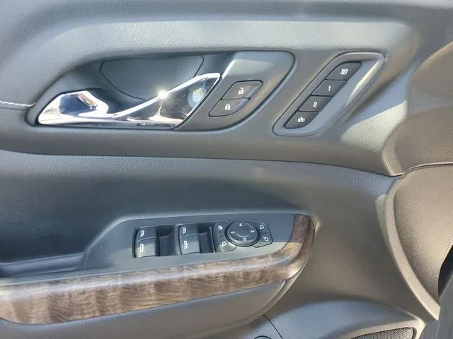 2021 GMC Acadia Denali photo 15