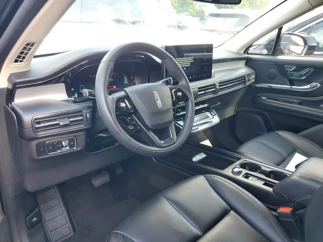 2024 Lincoln Corsair Premiere photo 5