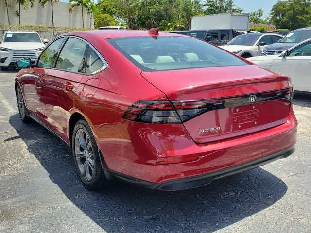 2023 Honda Accord EX photo 4