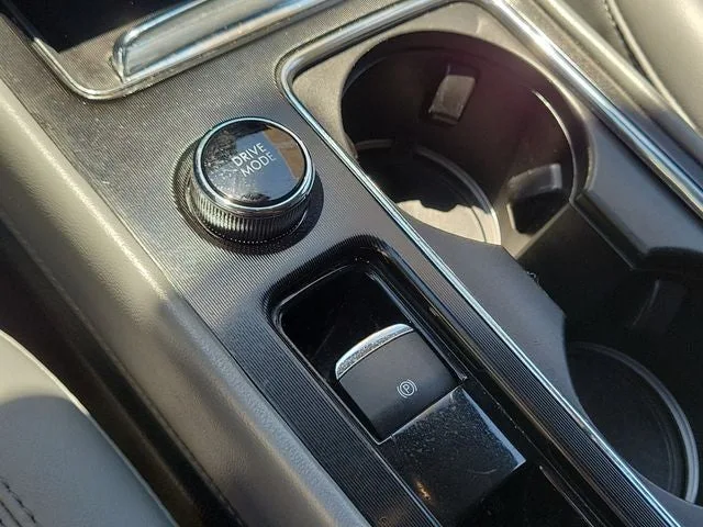 2022 Lincoln Corsair Standard photo 27