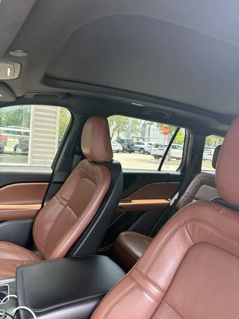 2023 Lincoln Aviator Reserve Premium photo 4