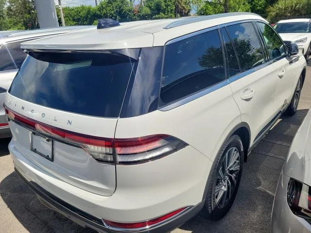 2025 Lincoln Aviator Premiere Premium photo 4