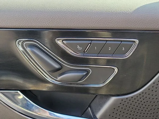 2023 Lincoln Corsair Standard photo 14