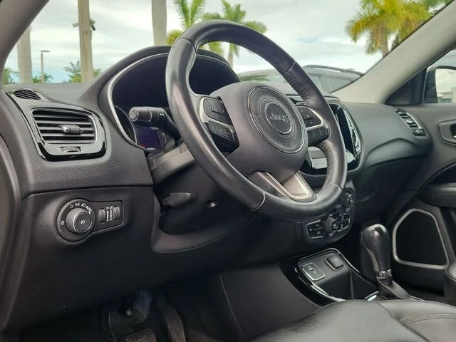 2019 Jeep Compass Latitude photo 8