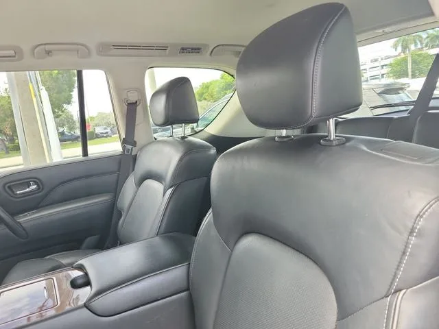 2019 INFINITI QX80 LUXE photo 12