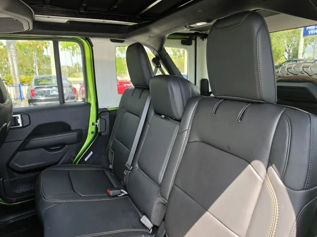 2025 Jeep Wrangler Rubicon 392 photo 14