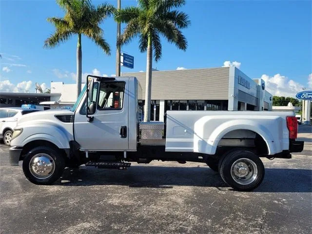 2015 International TERRASTAR REGULAR CAB photo 2