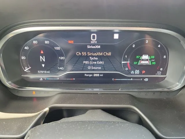 2022 GMC Yukon AT4 photo 17