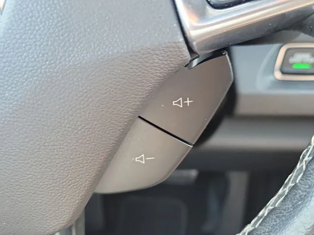 2020 Chevrolet Camaro 1LT photo 24