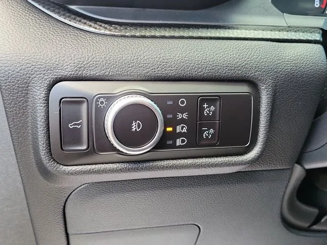 2023 Ford Explorer ST-Line photo 12