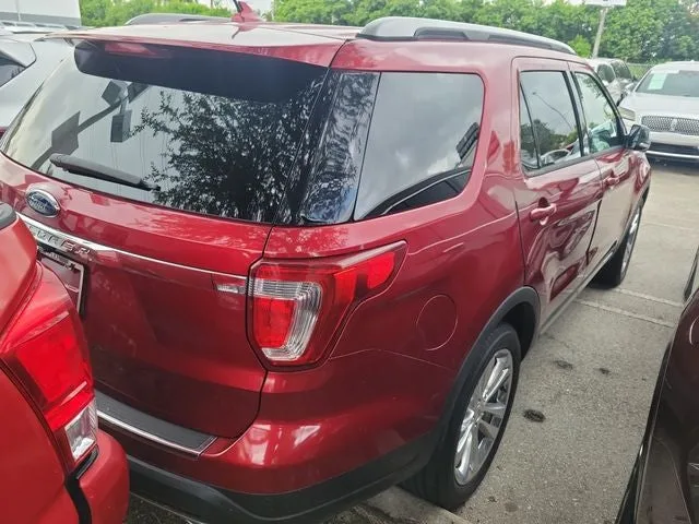 2018 Ford Explorer XLT photo 4