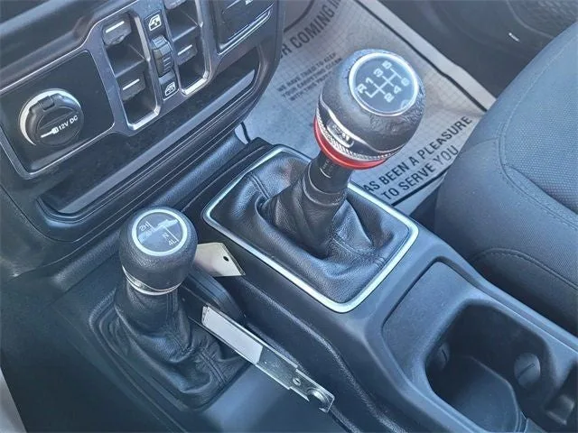 2020 Jeep Gladiator Sport photo 14