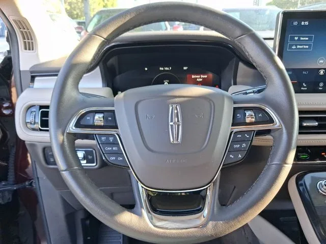 2022 Lincoln Nautilus Standard photo 15