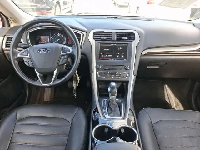 2016 Ford Fusion Energi SE Luxury photo 7
