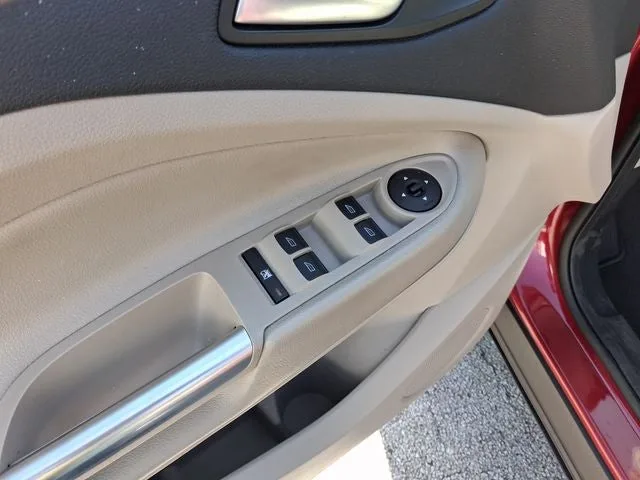2018 Ford Escape SEL photo 14