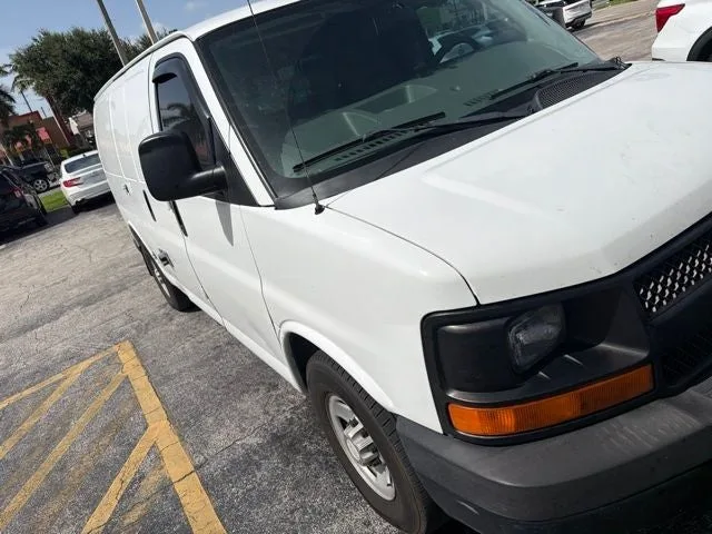 2014 Chevrolet Express 2500 Work Van Cargo photo 3