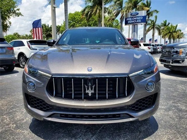 2019 Maserati Levante Base photo 3