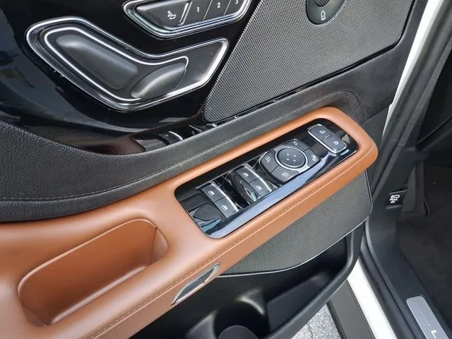 2023 Lincoln Aviator Reserve Premium photo 14