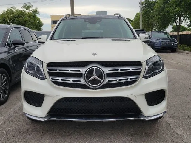 2018 Mercedes-Benz GLS GLS 550 4MATIC® photo 2