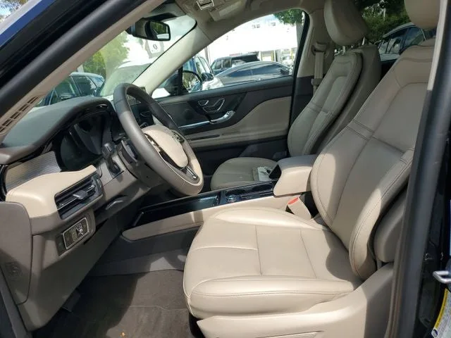 2024 Lincoln Corsair Premiere photo 13