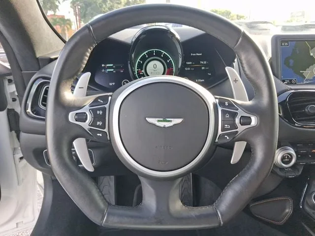 2020 Aston Martin Vantage Base photo 12