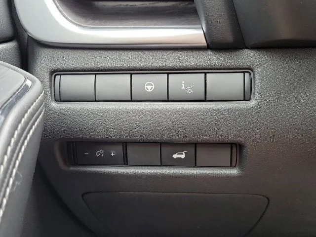 2023 Nissan Rogue Platinum photo 27