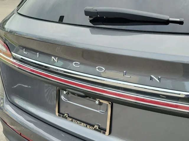 2023 Lincoln Nautilus Standard photo 7