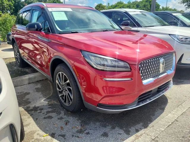 2020 Lincoln Corsair Standard photo 2