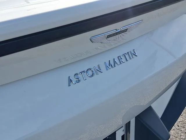 2020 Aston Martin Vantage Base photo 5