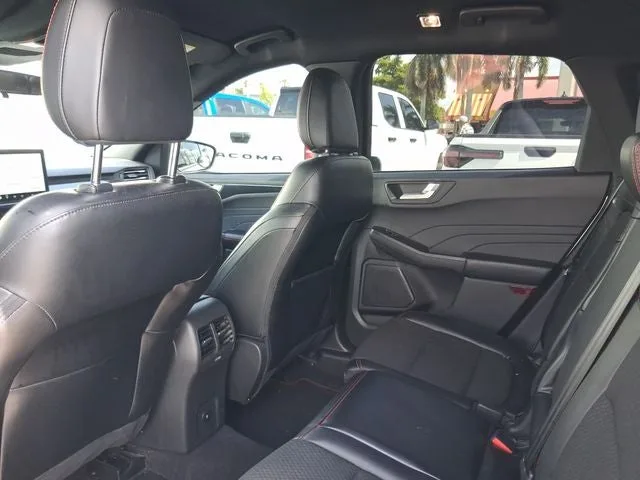 2023 Ford Escape ST-Line photo 5
