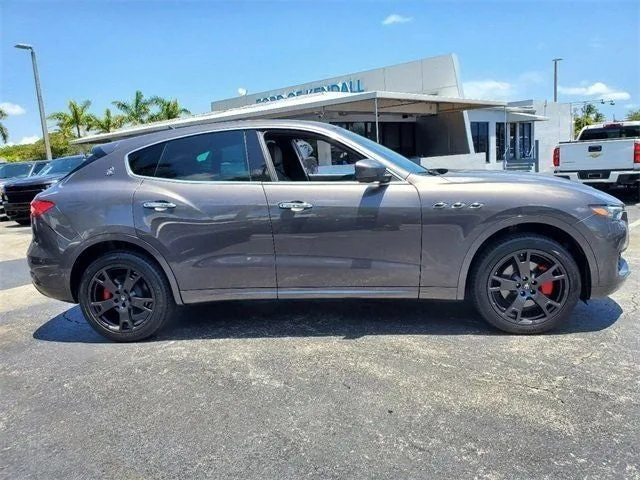 2019 Maserati Levante Base photo 9